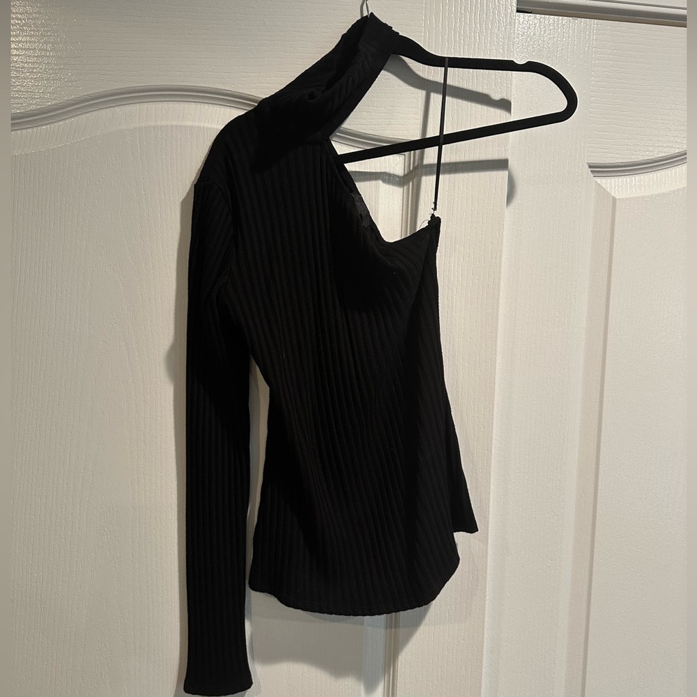 One shoulder Black knit top